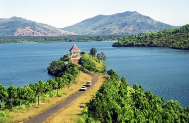Du lịch Kom Tum